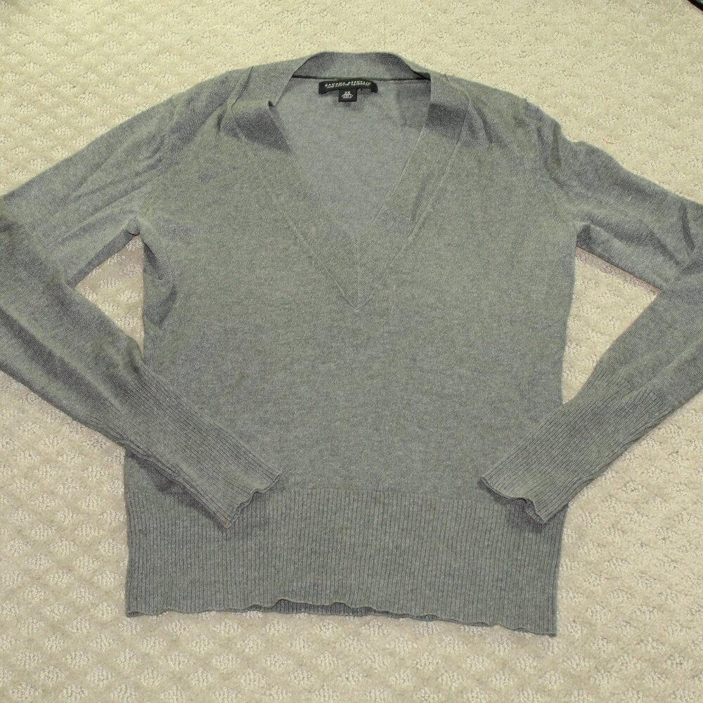 Banana Republic Women’s XS Silk Cotton Cashmere V-Neck Gray Sweater